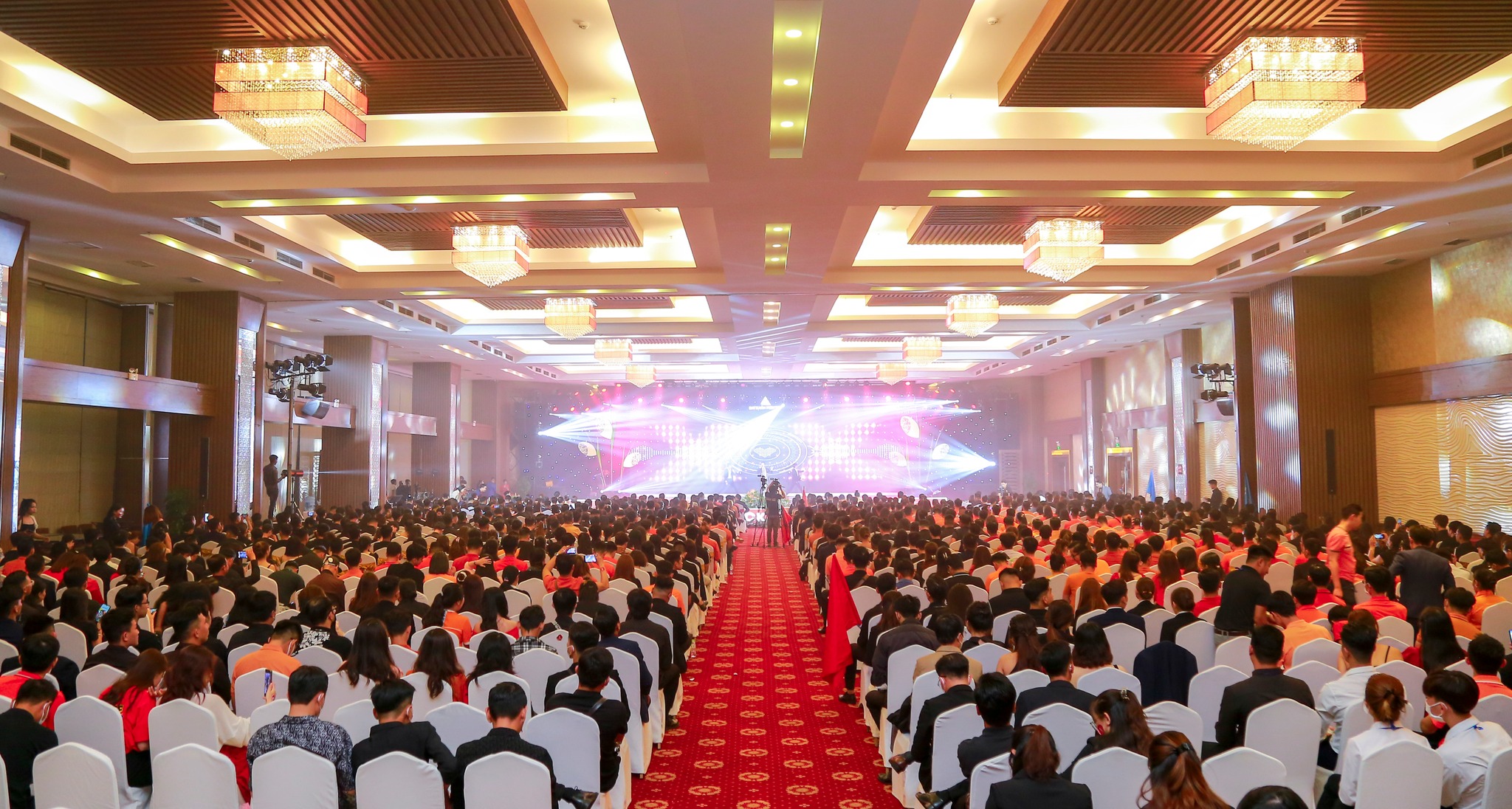 TGĐ ĐẤT XANH E&C PHÁT BIỂU TẠI BUỔI KICK-OFF DỰ ÁN CĂN HỘ CAO CẤP CARA RIVER PARK