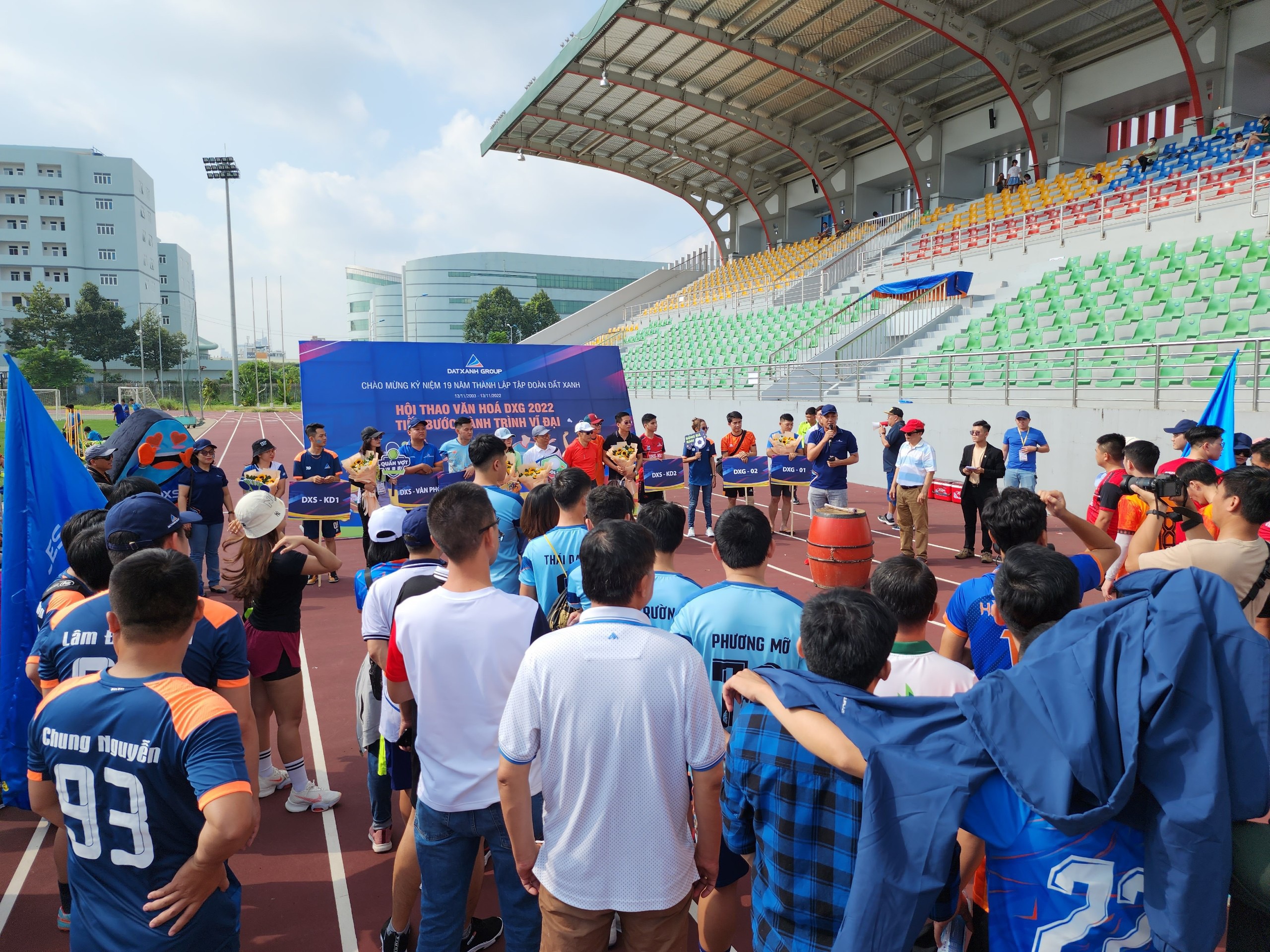 TƯNG BỪNG KHÔNG KHÍ NGÀY KHAI MẠC HỘI THAO VĂN HÓA ĐẤT XANH 2022