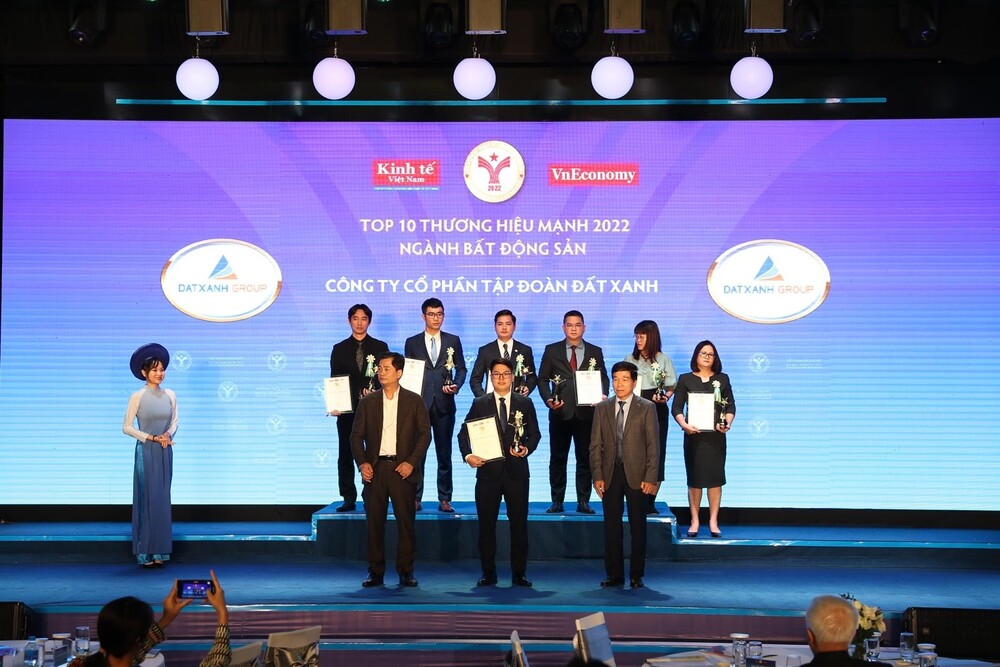 VINH DANH TẬP ĐOÀN ĐẤT XANH TOP 10 THƯƠNG HIỆU BẤT ĐỘNG SẢN VÀ XÂY DỰNG